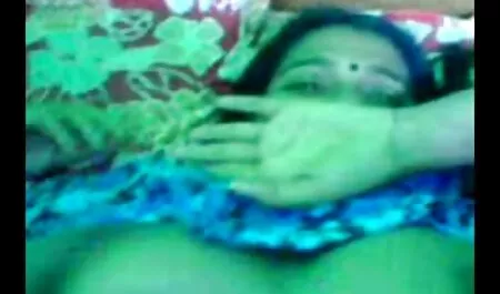 Bằng một người phụ nữ Trung quốc với đôi chân dài sex moi nhat ban và cũng cạo