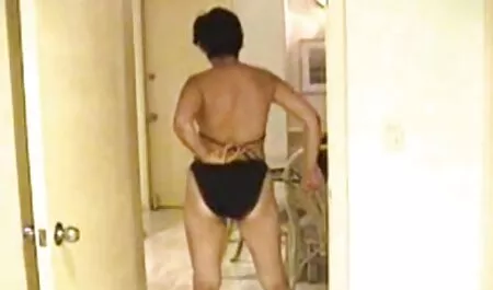 Cứng như một cô gái trêu trong phim sex thu moi nhat quan hệ tình dục