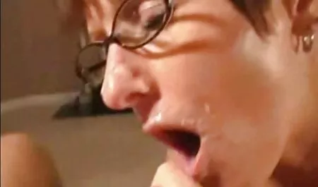 Cô gái tóc vàng webcam phim sex moi hay nhat