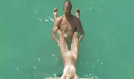 Cô đã vui vẻ với sex may bay ba gia moi nhat con
