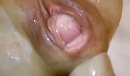 Cô gái tự chế với một chàng trai và một dây nịt phim s moi nhat