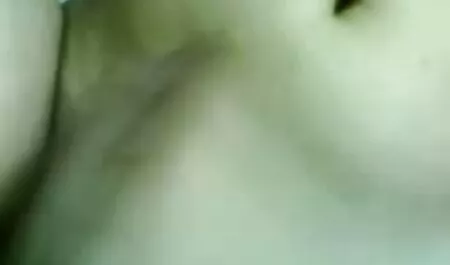 Tóc phim sex xnxx moi nhat vàng, với hình xăm